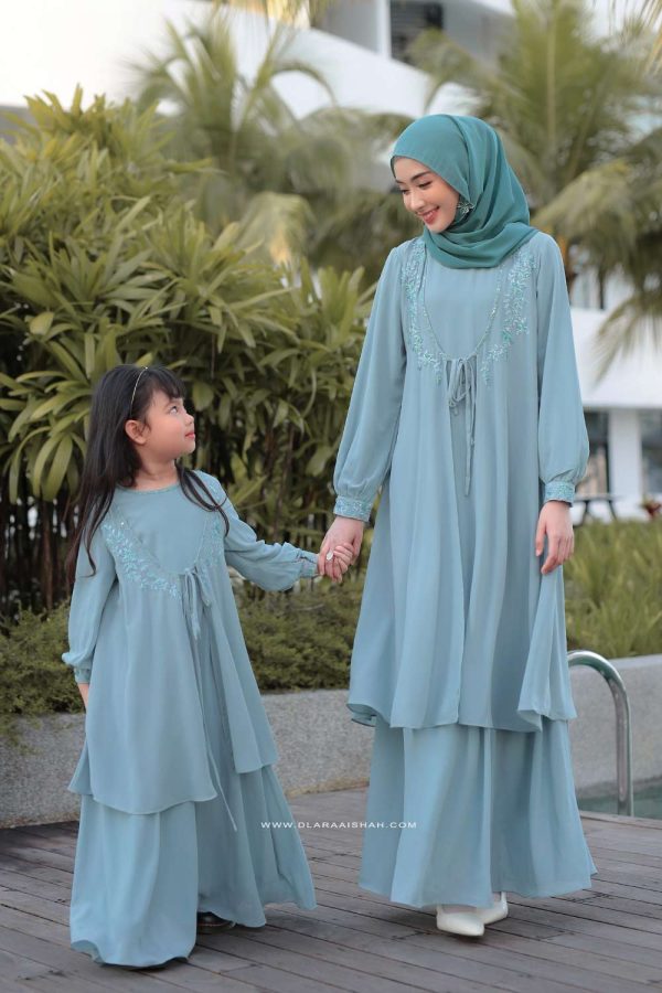 MEDEENA-ABAYA-MOMS-BABY-BLUE.7 MEDEENA-ABAYA-MOMS-BABY-BLUE.7