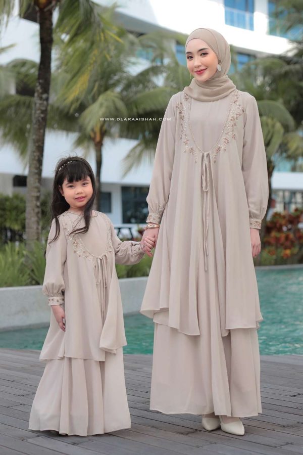 MEDEENA-ABAYA-MOMS-NUDE.5 MEDEENA-ABAYA-MOMS-NUDE.5