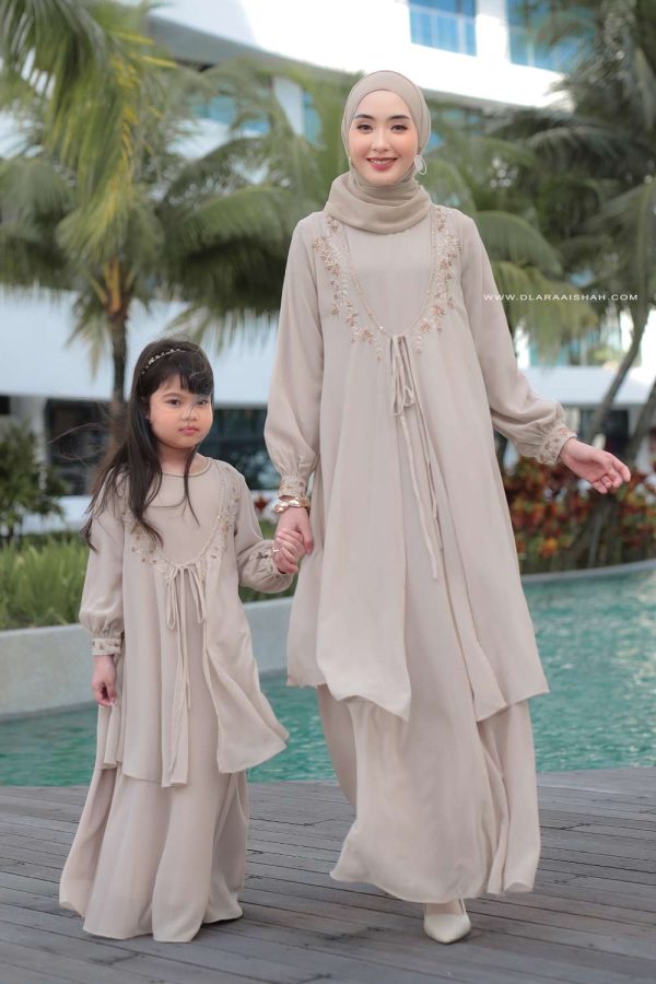MEDEENA-ABAYA-MOMS-NUDE.6 MEDEENA-ABAYA-MOMS-NUDE.6