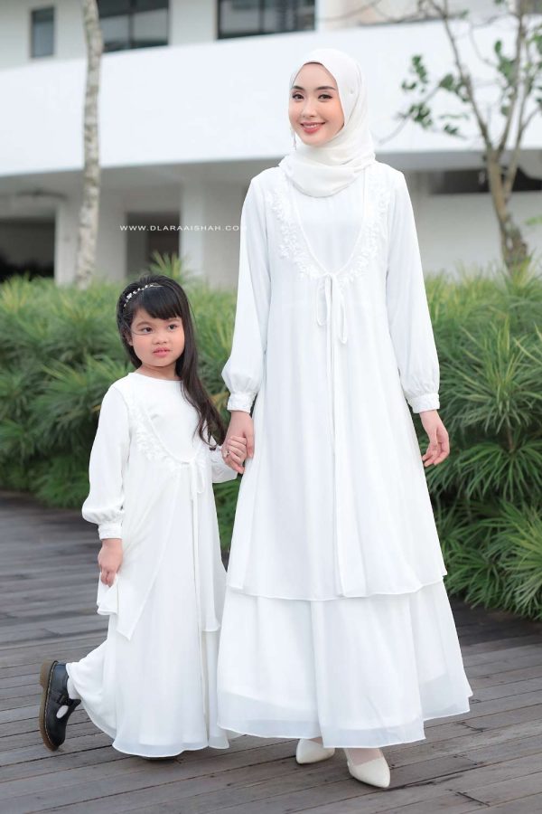 MEDEENA-ABAYA-MOMS-WHITE.4 MEDEENA-ABAYA-MOMS-WHITE.4