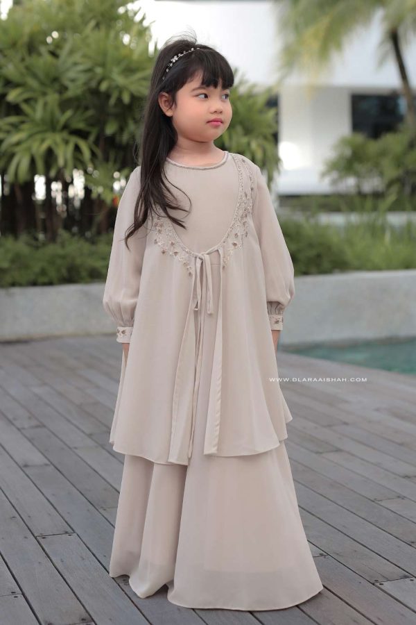 MEDEENA-KIDS-NUDE.1 MEDEENA-KIDS-NUDE.1