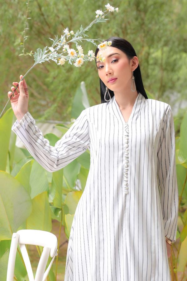 RAESHA.STRIPE.WHITE.3 RAESHA.STRIPE.WHITE.3