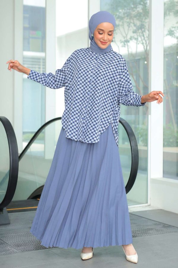 MARGARET.NAVY.3 MARGARET.NAVY.3