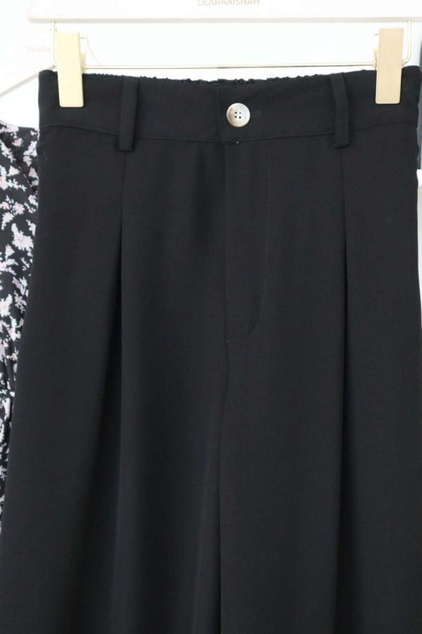 LIANDRA.BLACK.1 LIANDRA.BLACK.1