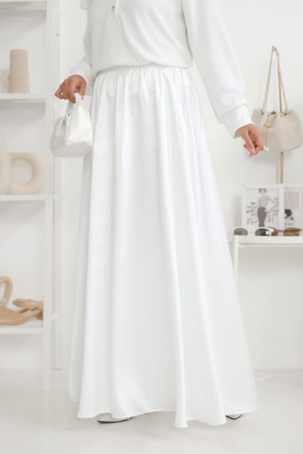 HAZEL.WHITE.2 HAZEL.WHITE.2