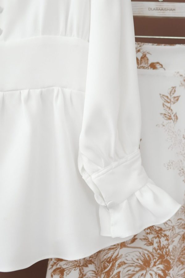 LANA.WHITE.2 LANA.WHITE.2