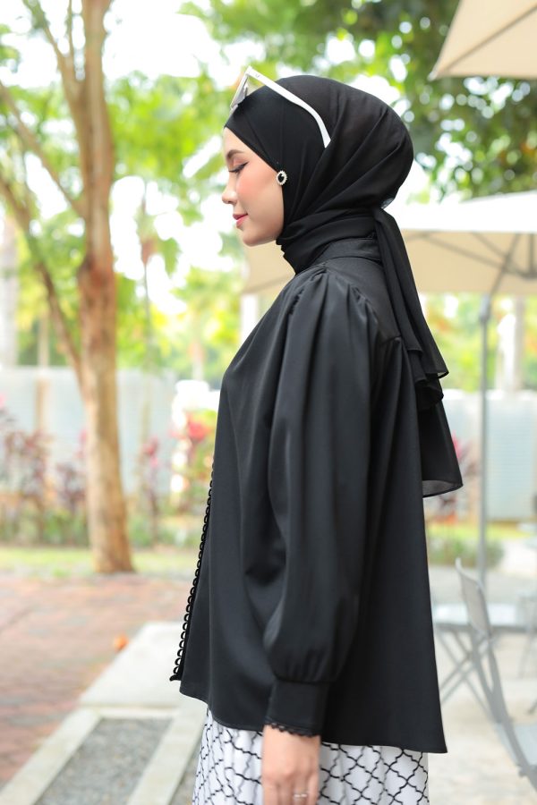 LEONA.BLACK.5 LEONA.BLACK.5