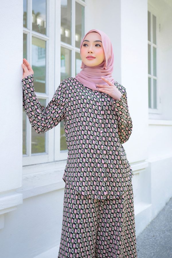 MADISON.BUBBLEGUM.2 MADISON.BUBBLEGUM.2