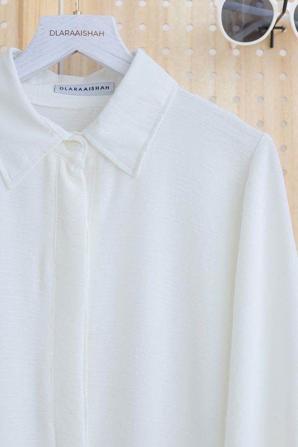 TRIANA.WHITE.2 TRIANA.WHITE.2