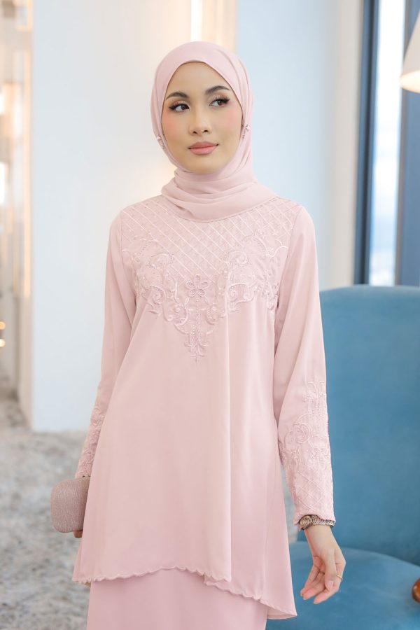 MALIQA.PINK.4 MALIQA.PINK.4