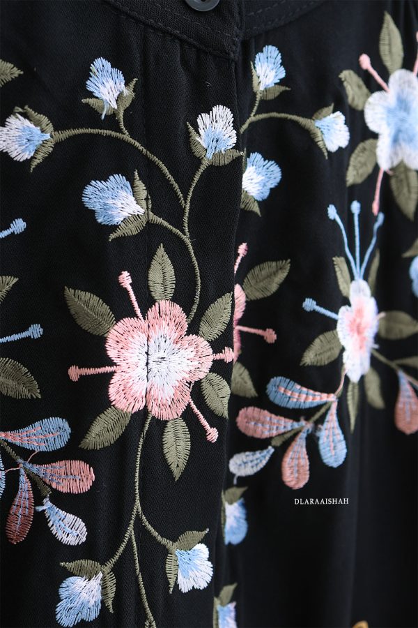 RIEKA.BLACK.1 RIEKA.BLACK.1