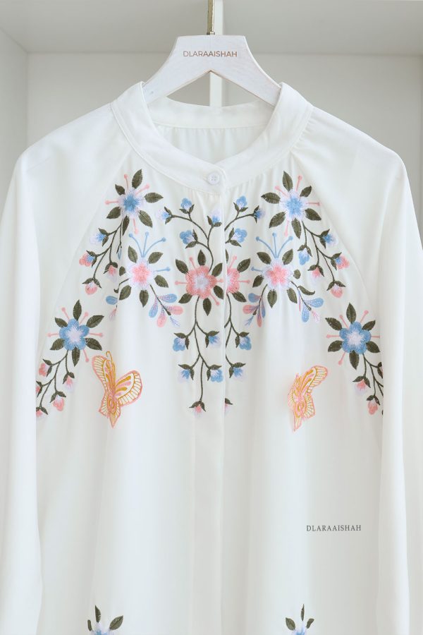 RIEKA.WHITE.1 RIEKA.WHITE.1