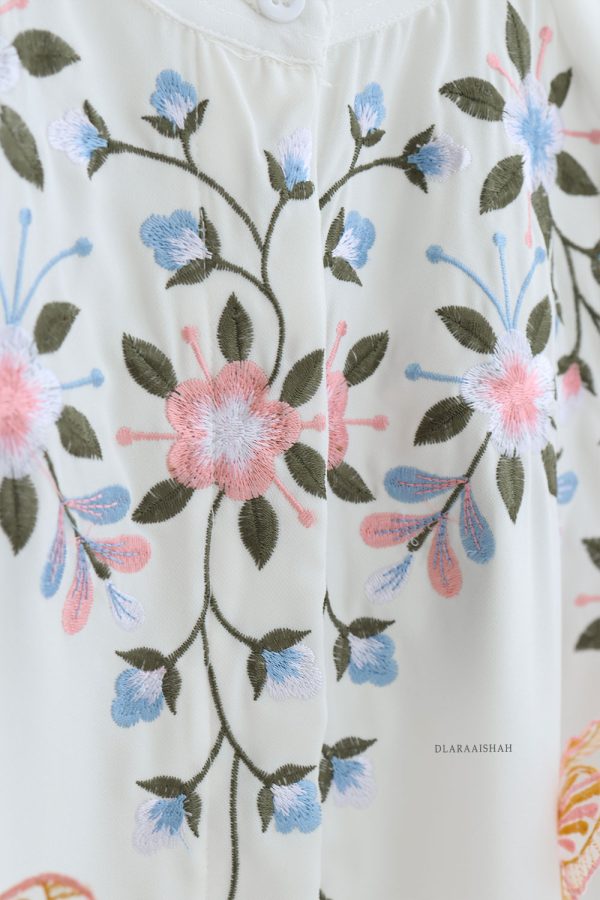 RIEKA.WHITE.2 RIEKA.WHITE.2