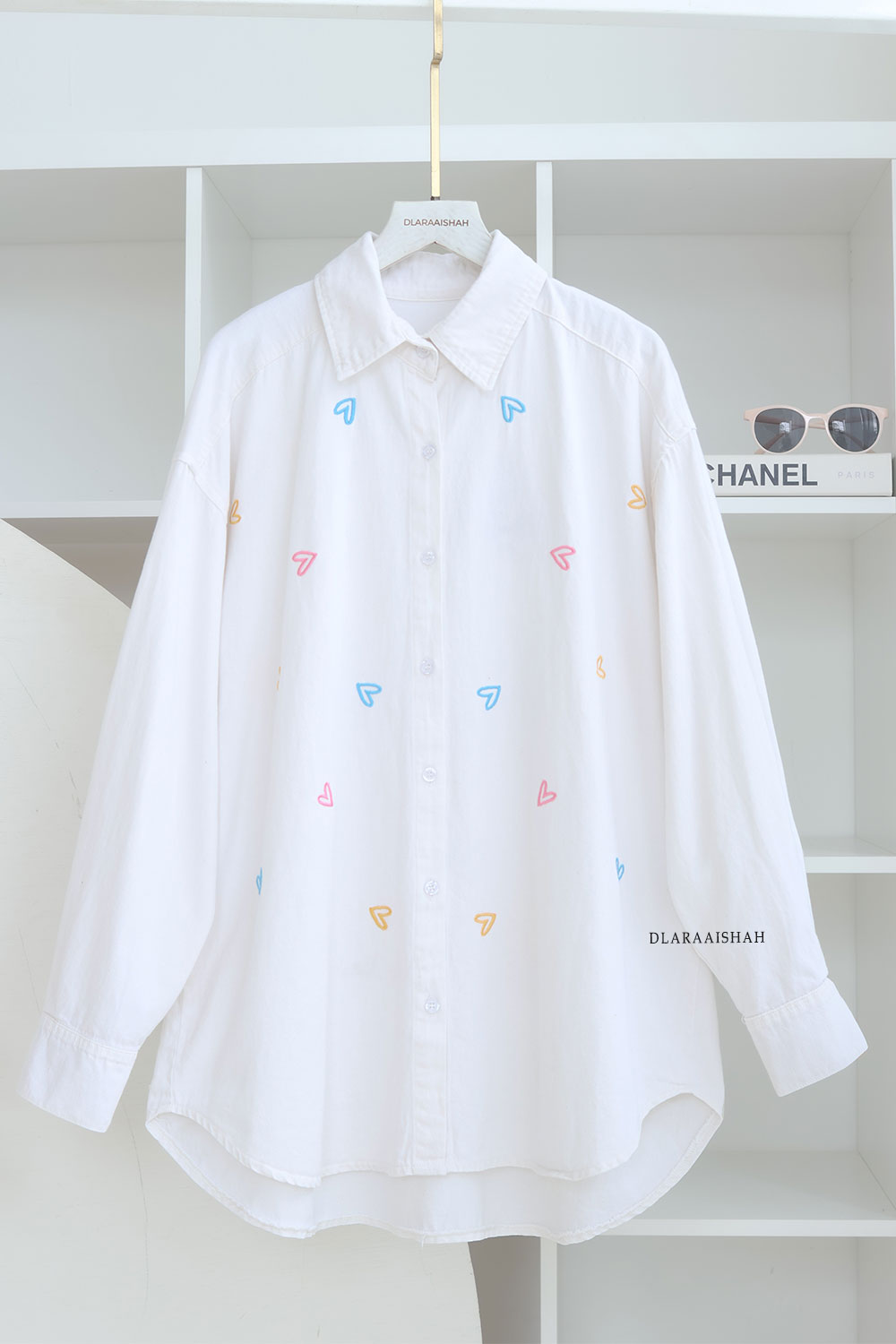 LOVELLA.WHITE.D LOVELLA.WHITE.D