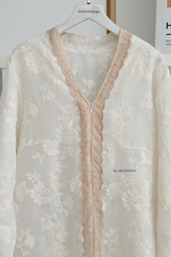 VIONA.OFFWHITE.1 VIONA.OFFWHITE.1