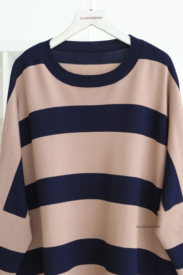 TRIXIE.NAVY.1