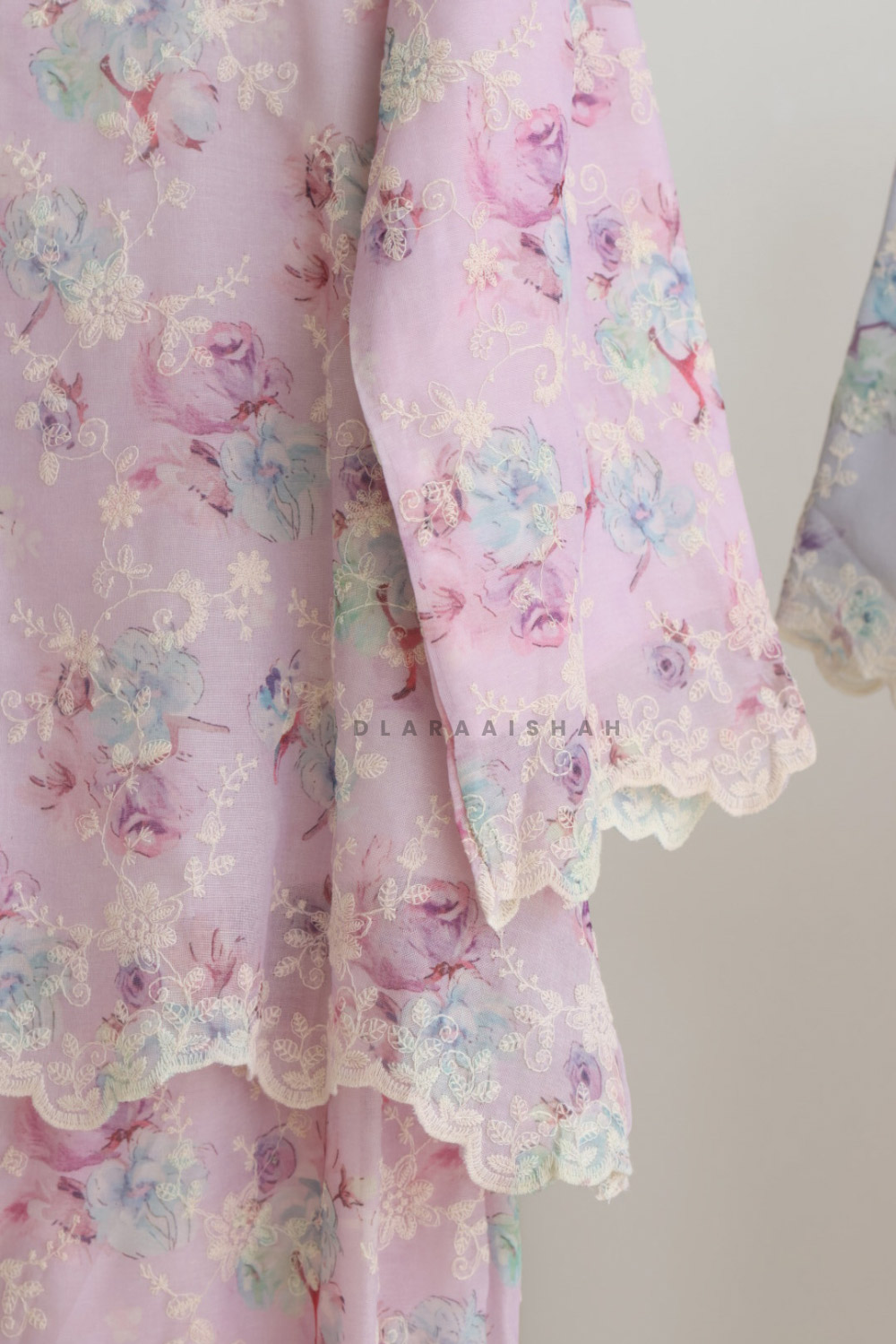 suri-lilac suri-lilac