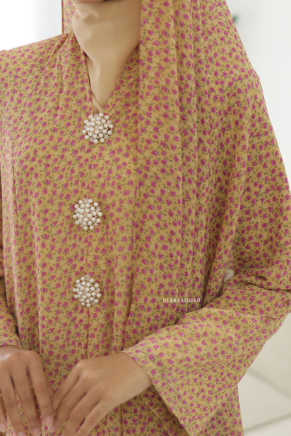 MAHSURI.BROWN-FUSCHIA.1 MAHSURI.BROWN-FUSCHIA.1