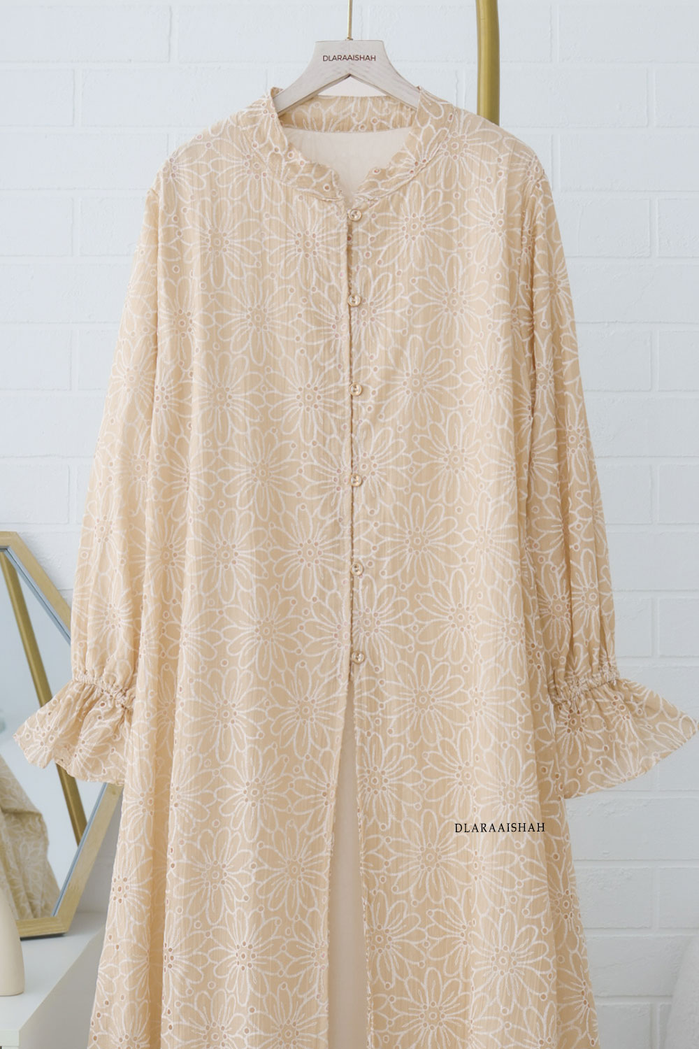 DAISYLB.SANDBEIGE.1 DAISYLB.SANDBEIGE.1