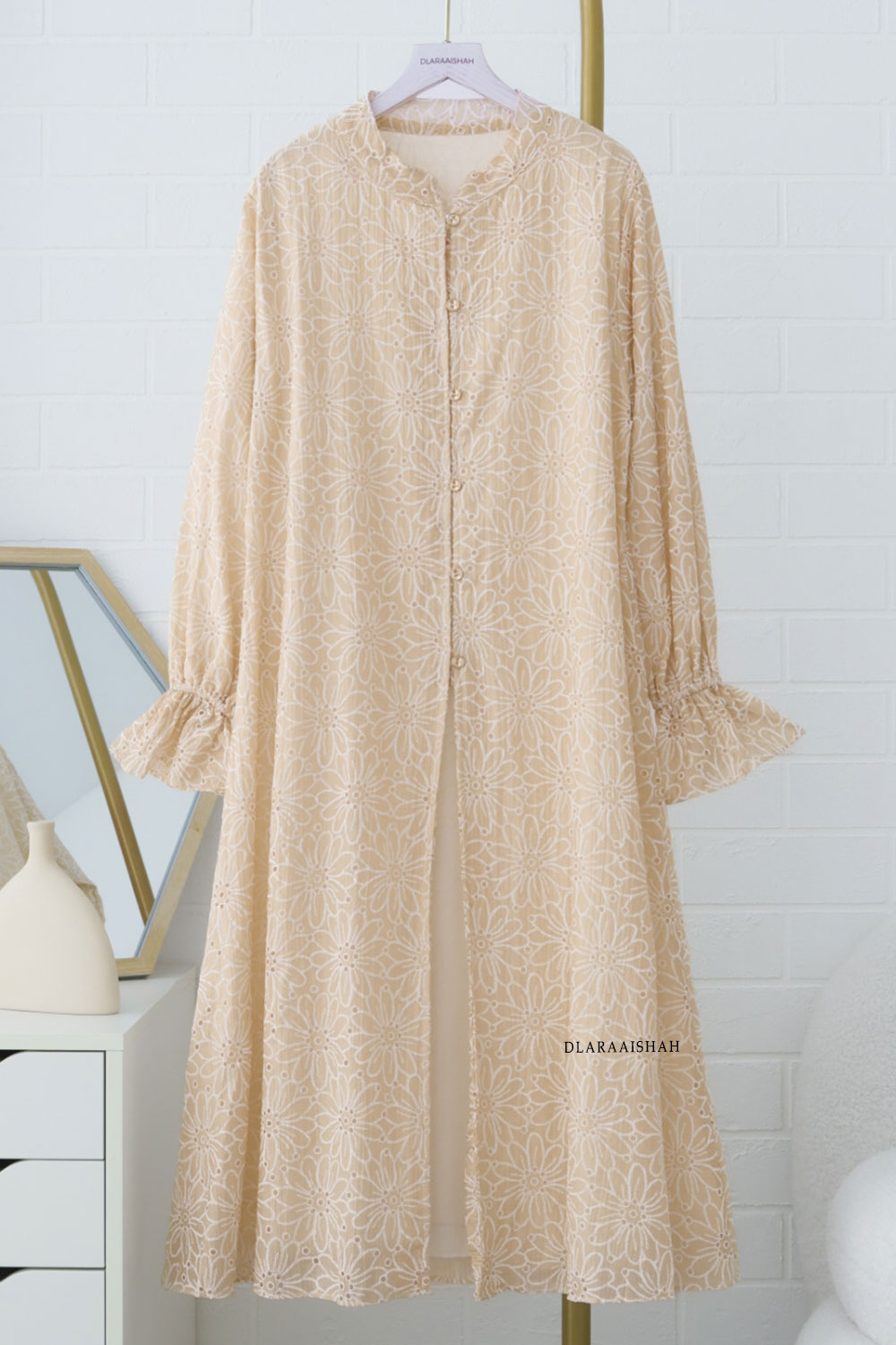 DAISYLB.SANDBEIGE.D DAISYLB.SANDBEIGE.D