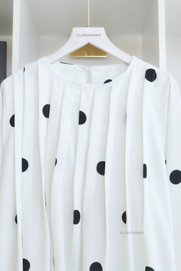 LUMI.WHITE.1