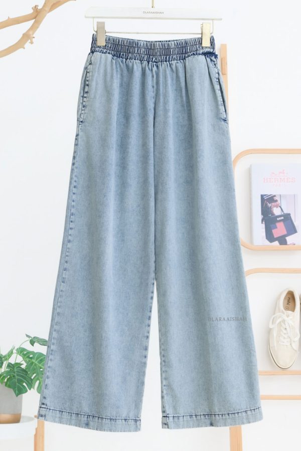 VERA.LIGHTBLUE.D