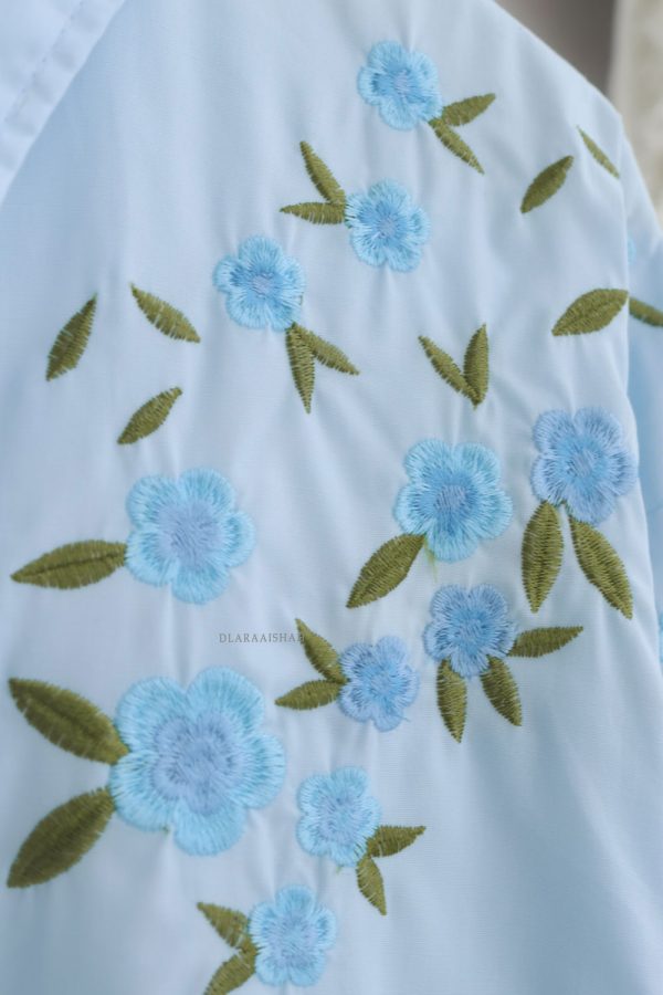 AVERA.BLUE.2