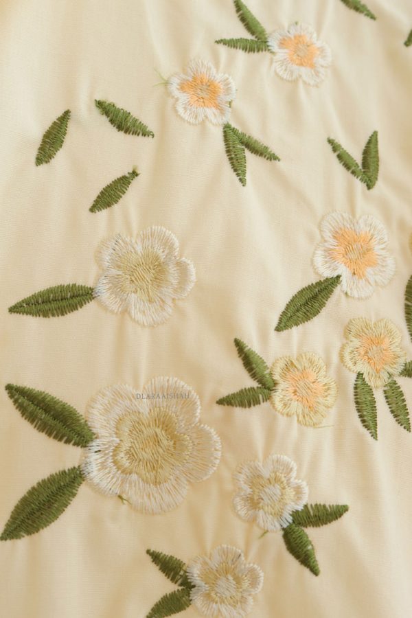 AVERA.PASTELYELLOW.3