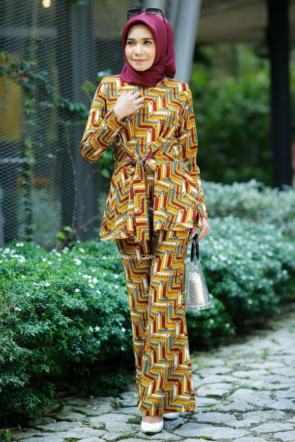 MEGHAN SUIT - MUSTARD