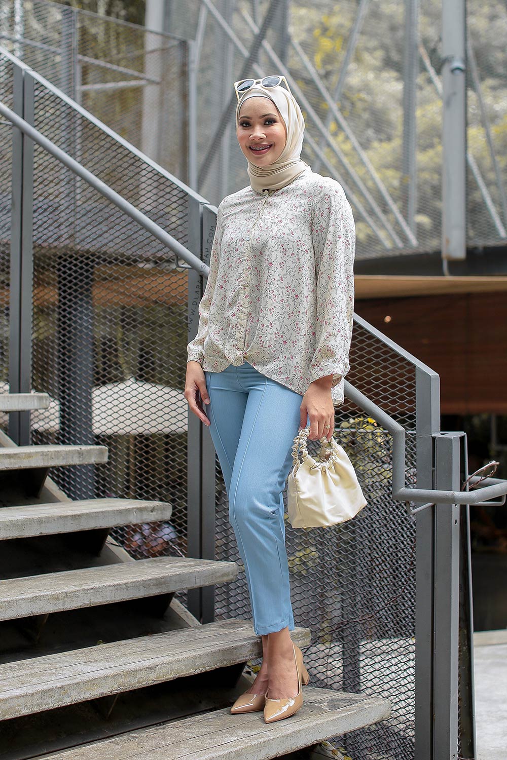 DAMICA PANTS - LIGHT BLUE