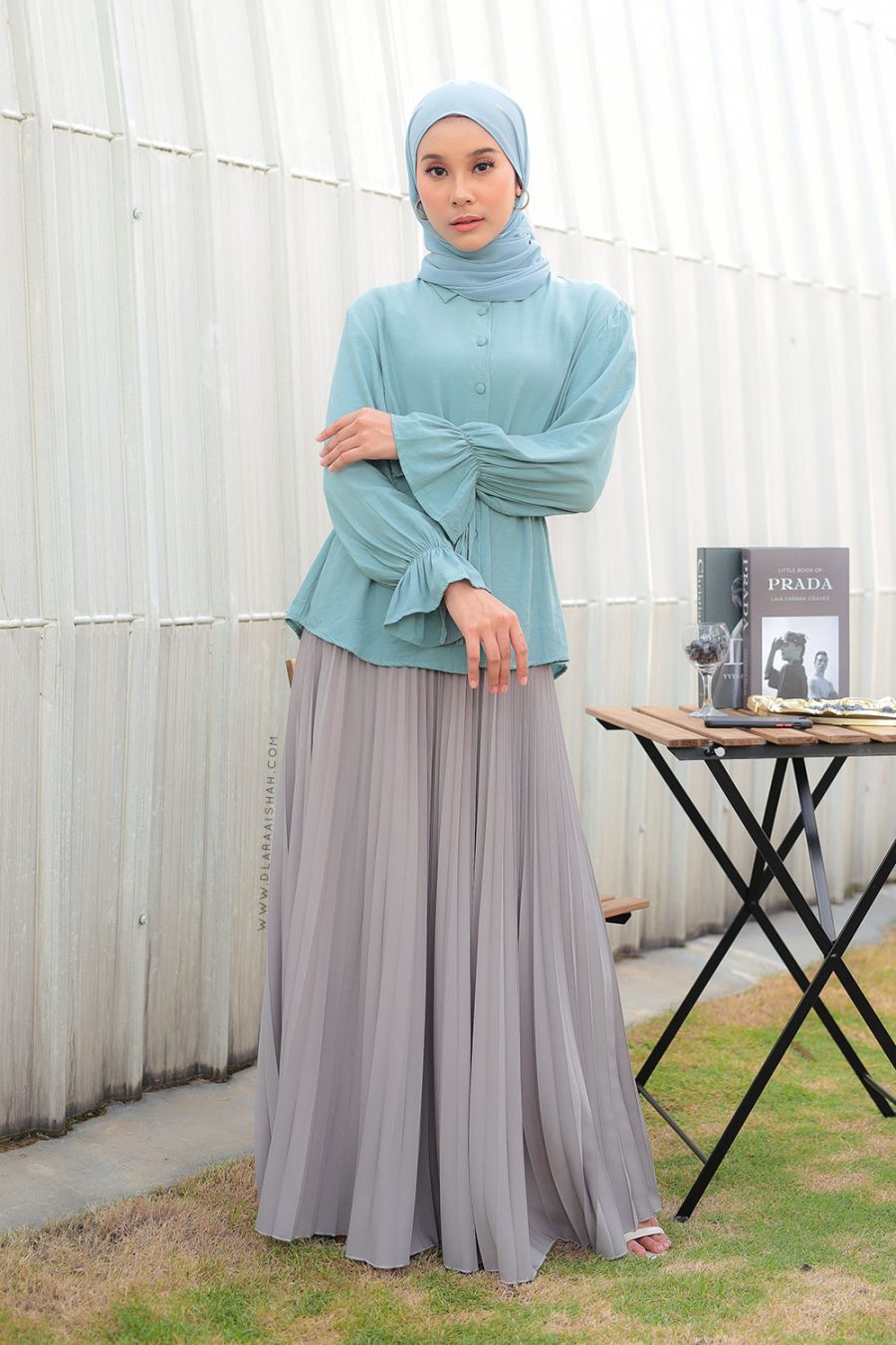 PLEATED SKIRT - GREY
