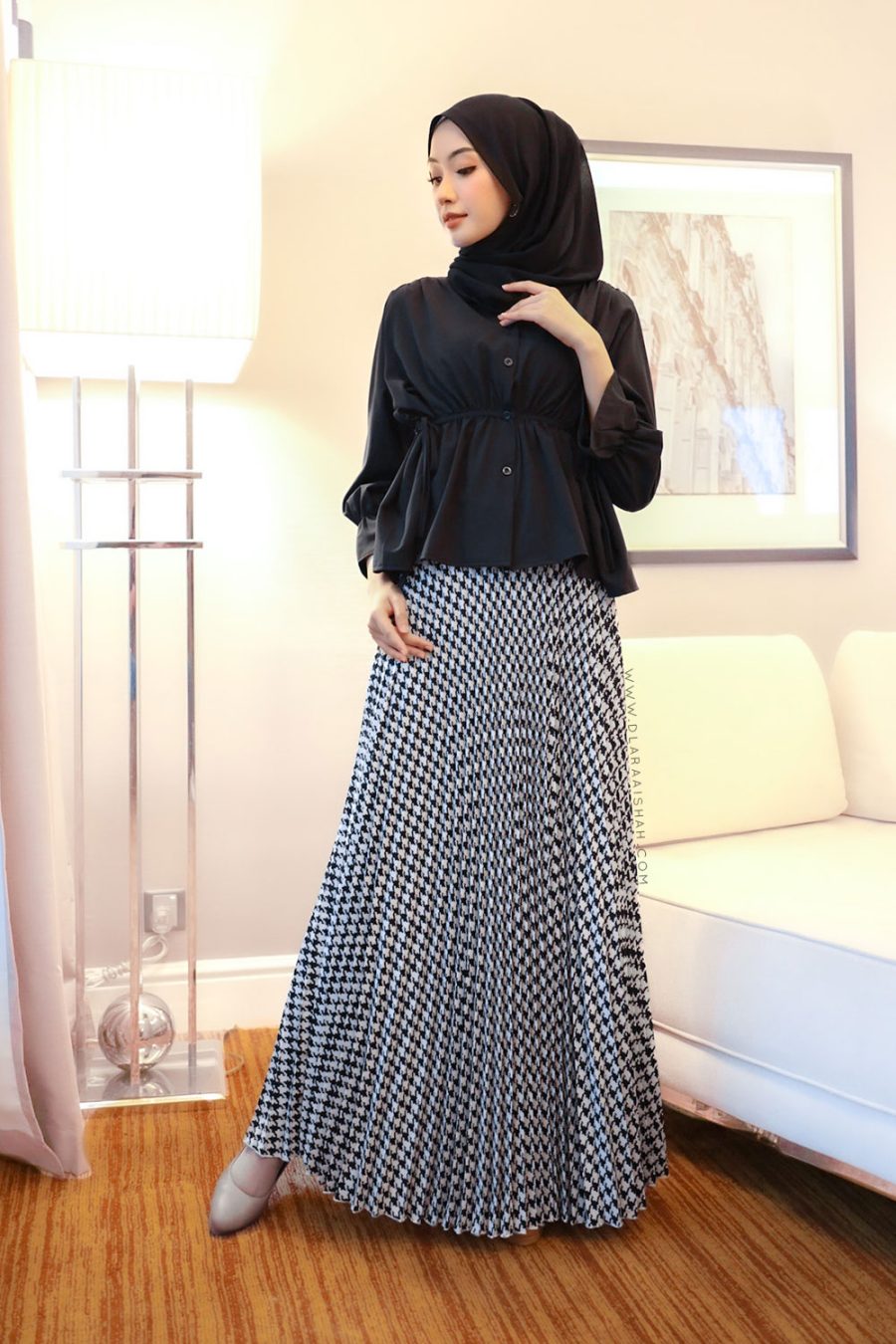 CHECKED PLEATED SKIRT - BLACK/WHITE