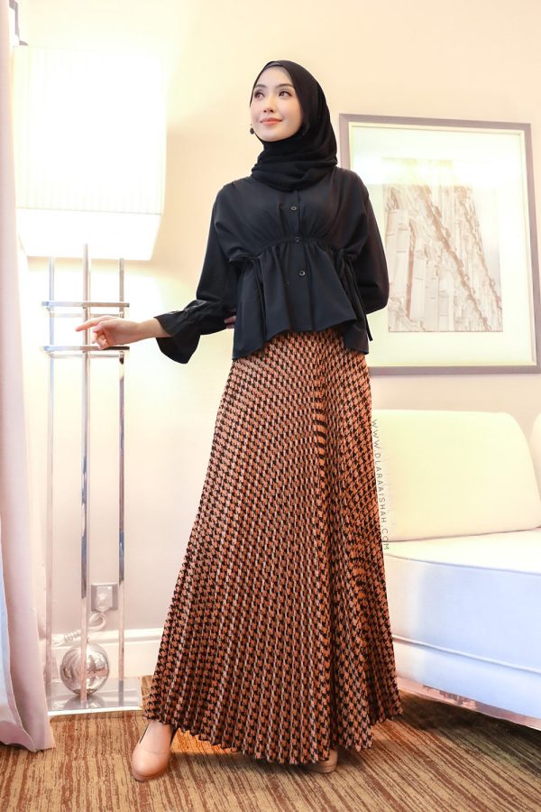 CHECKED PLEATED SKIRT - TEDDY BROWN