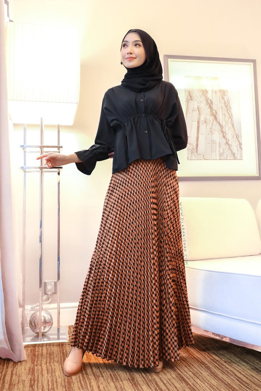 CHECKED PLEATED SKIRT - TEDDY BROWN