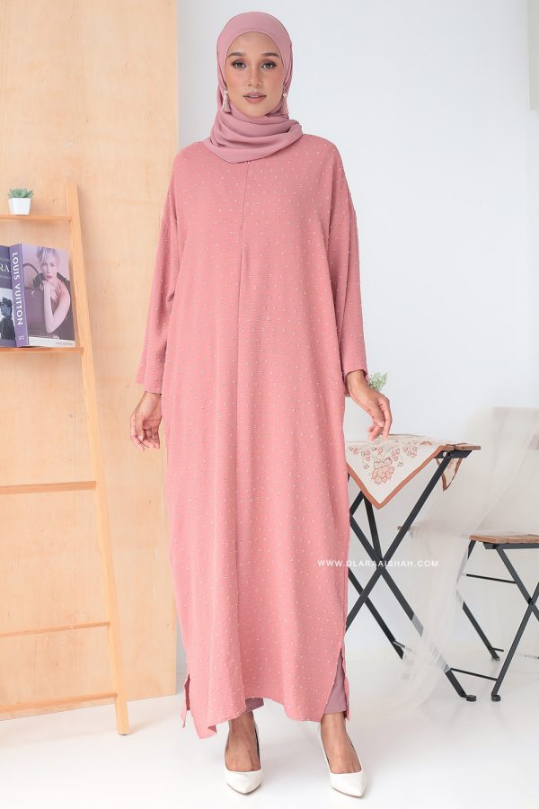 DEENA QUFTAN - DUSTY SALMON DEENA QUFTAN - DUSTY SALMON