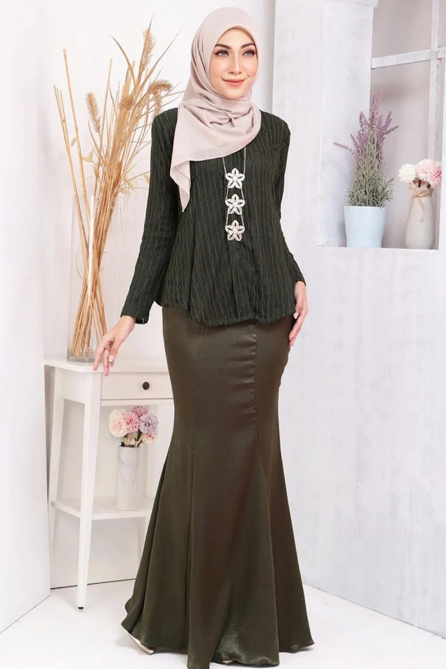 AUBREY KEBAYA - OLIVE