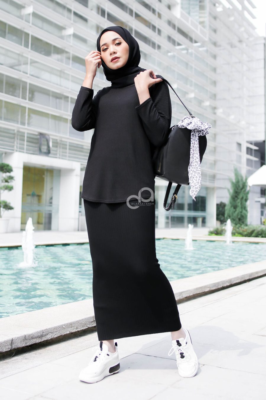 PENCIL SKIRT - BLACK