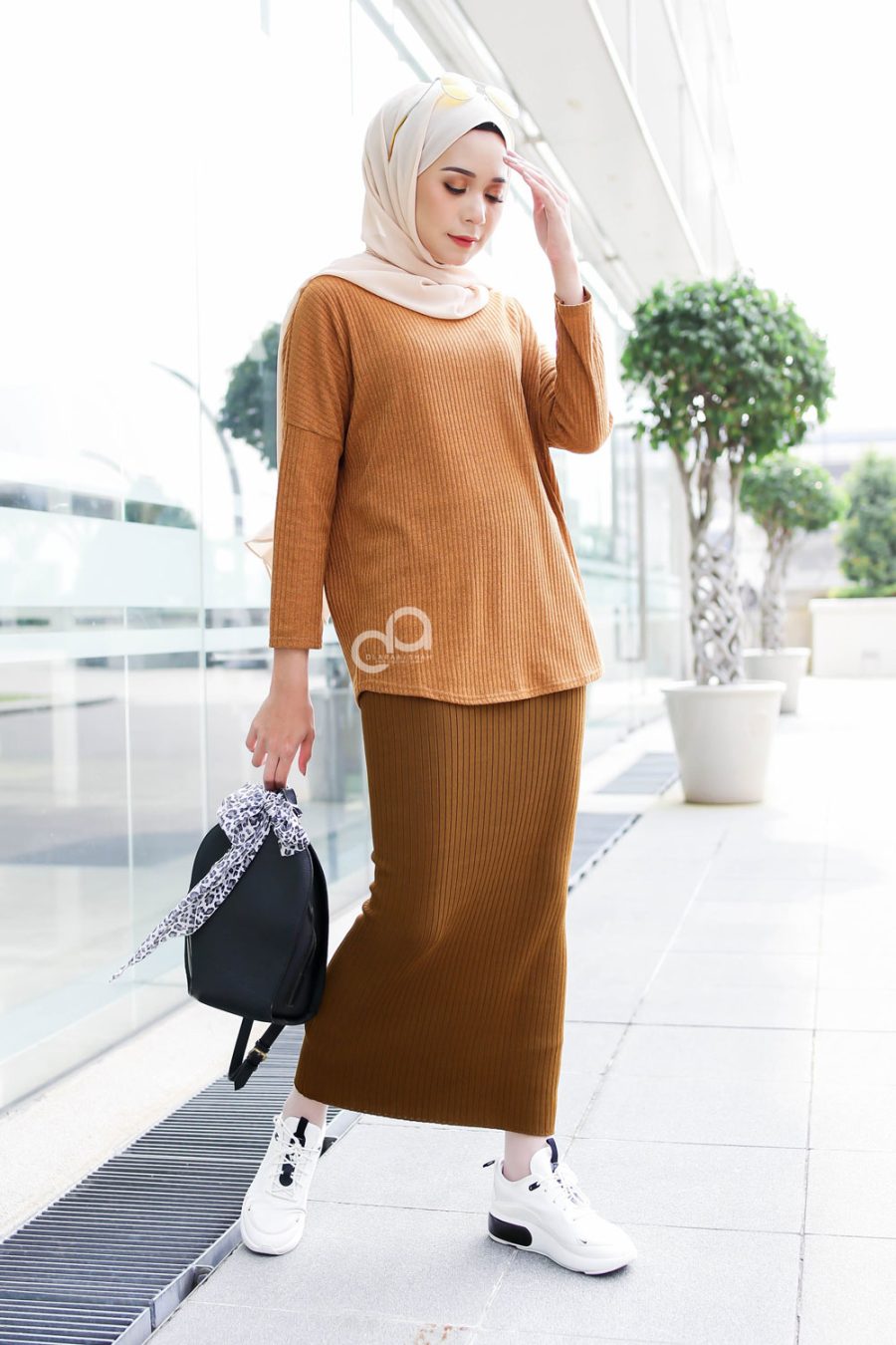PENCIL SKIRT - COFFEE BROWN