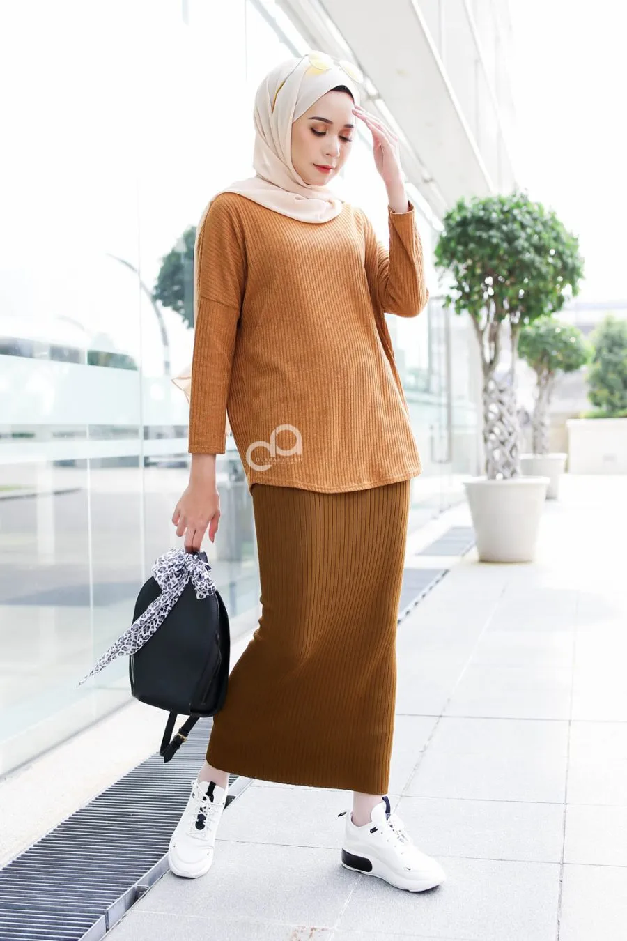 PENCIL SKIRT - COFFEE BROWN