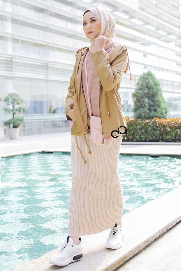 PENCIL SKIRT - NUDE CREAM