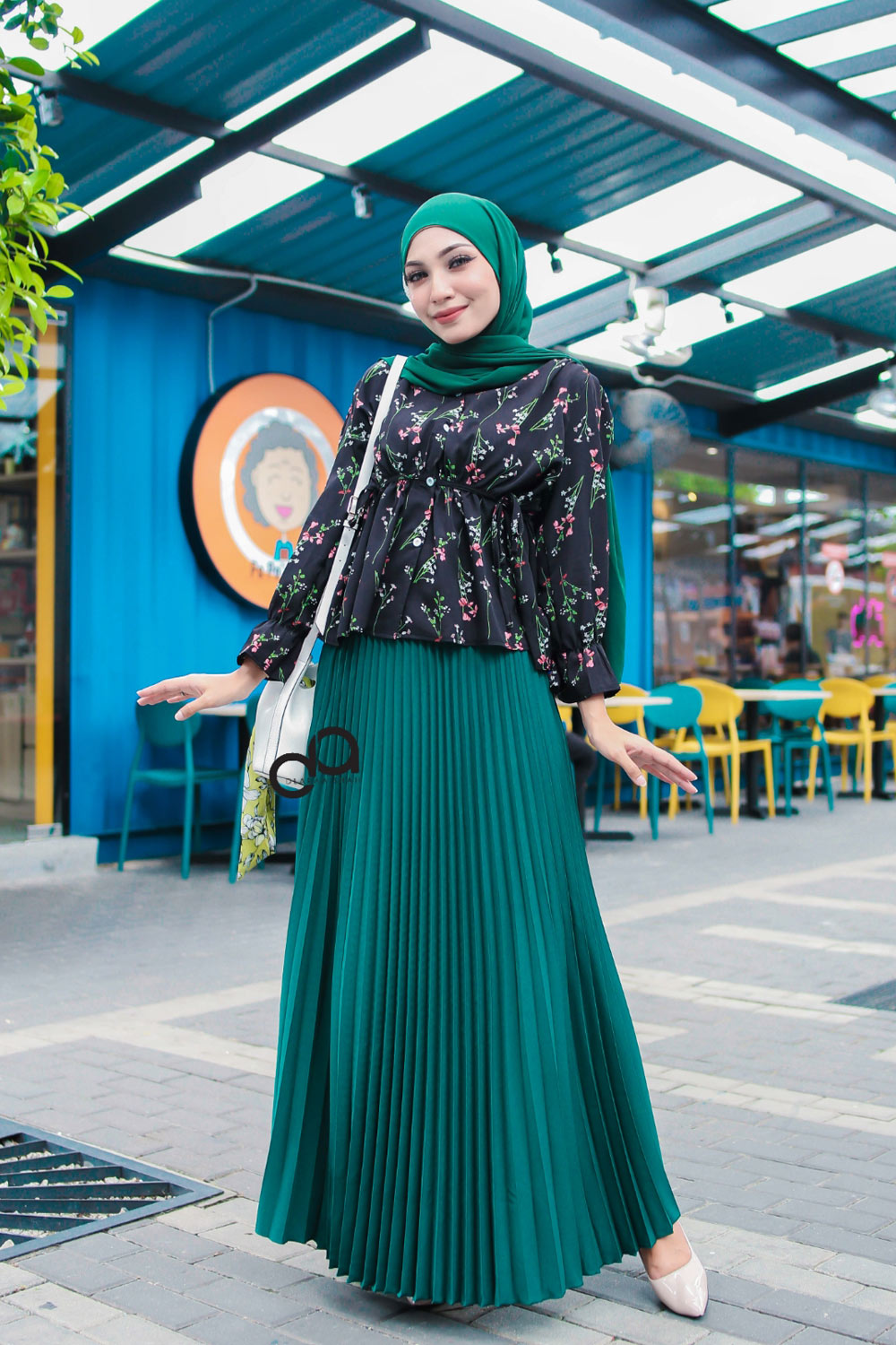 PLEATED SKIRT - TEAL GREEN